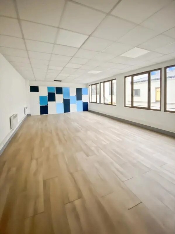 Plus de détails pour Bureau à louer