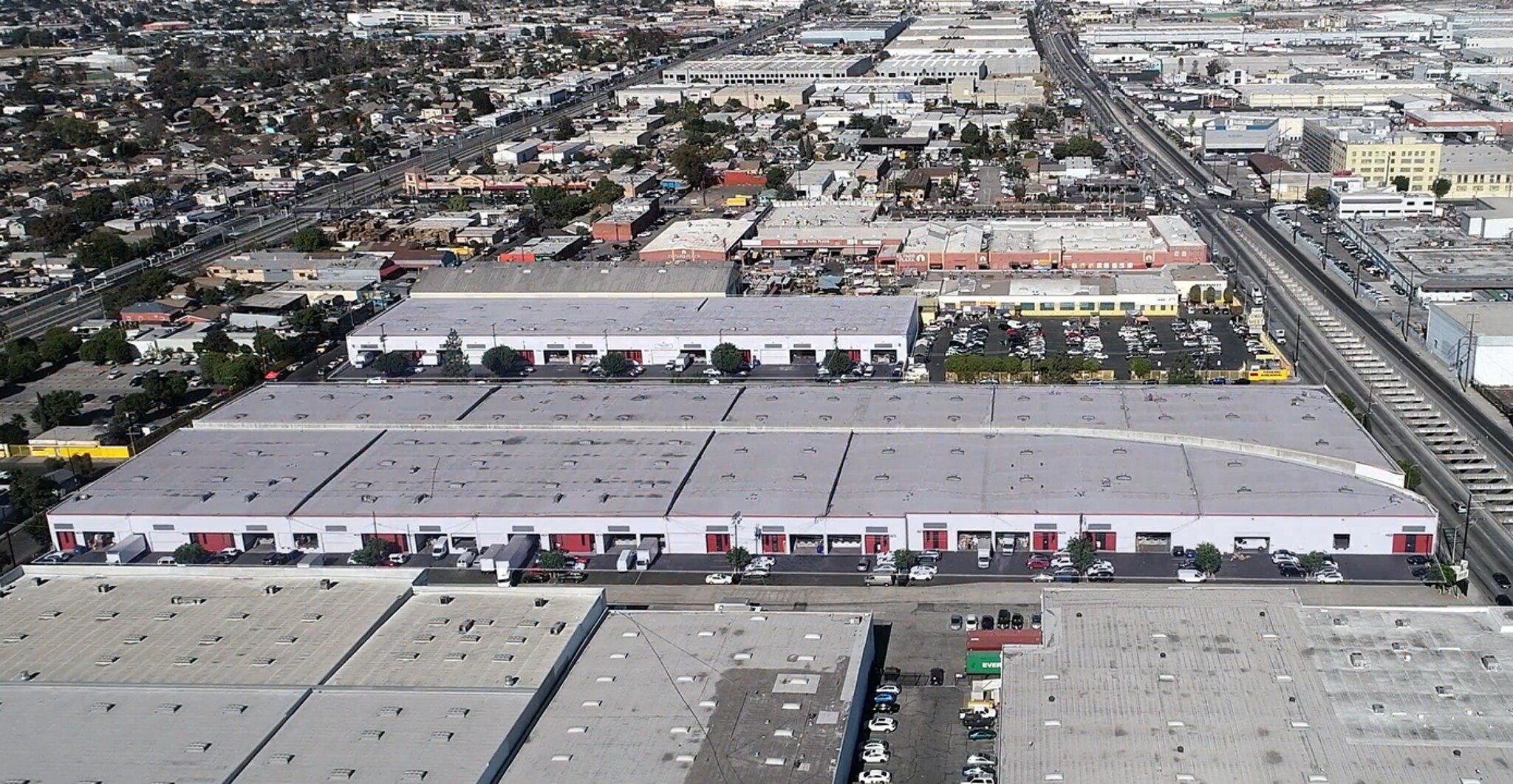 4605-4631 S Alameda St, Los Angeles, CA à louer Photo principale– Image 1 sur 14