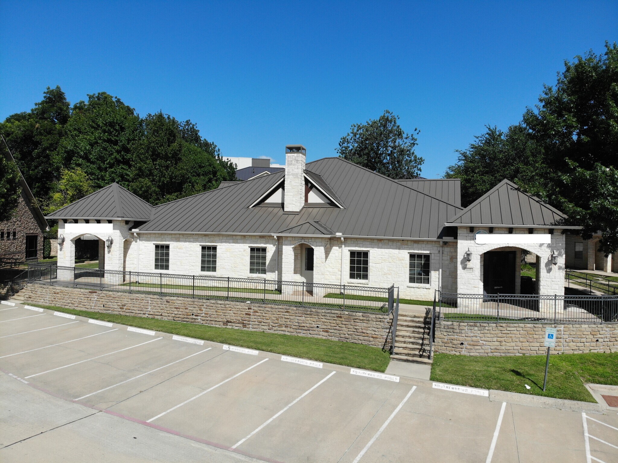 2230 Bush Dr, McKinney, TX à vendre Photo principale– Image 1 sur 35