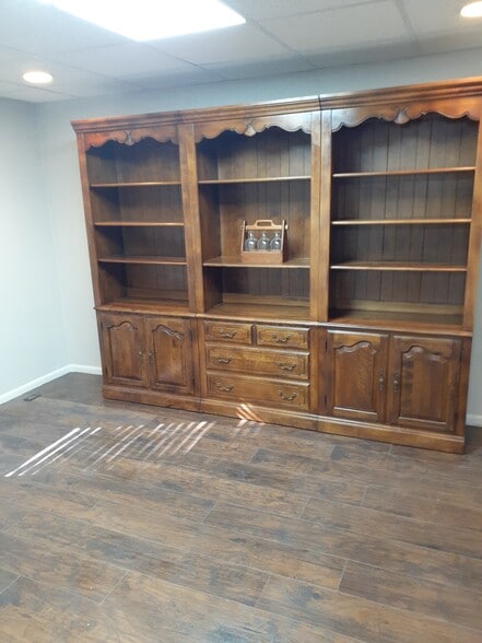 1019 Vandalia St, Collinsville, IL à louer - Photo de l’immeuble – Image 3 sur 11