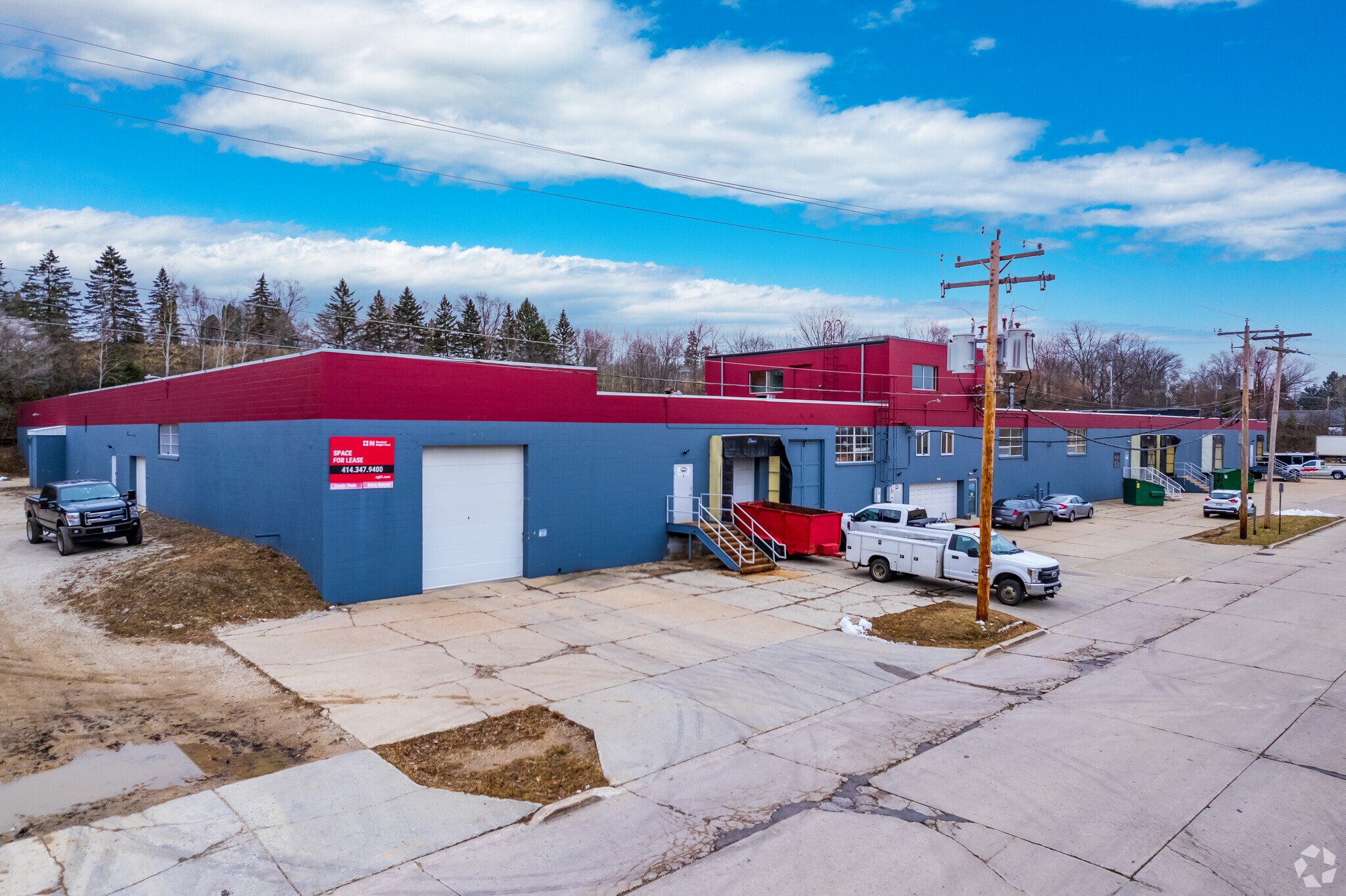 1515 Ellis St, Waukesha, WI à louer Photo principale– Image 1 sur 37