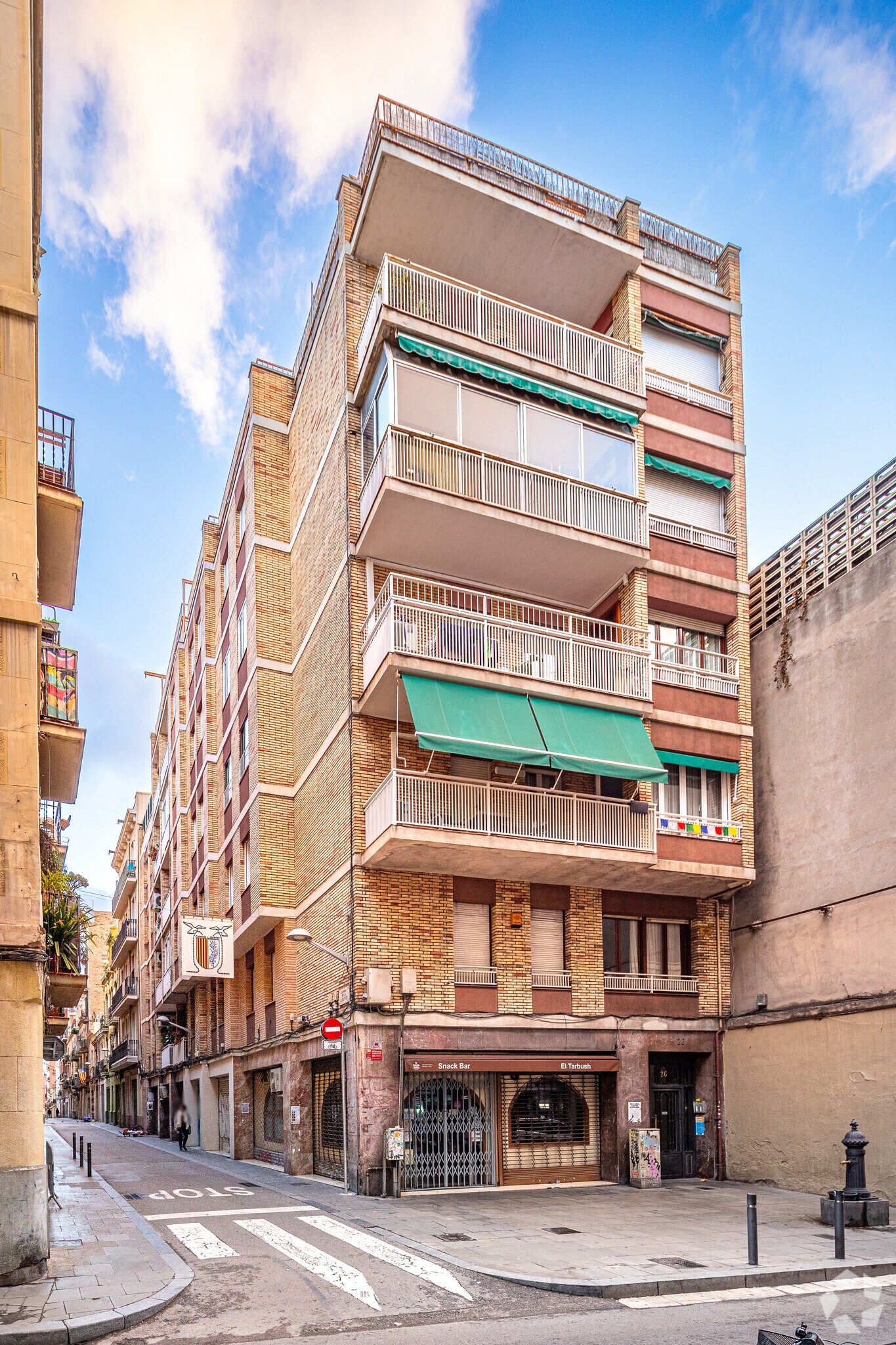Immeuble residentiel dans Barcelone, Barcelona à vendre Photo principale– Image 1 sur 2
