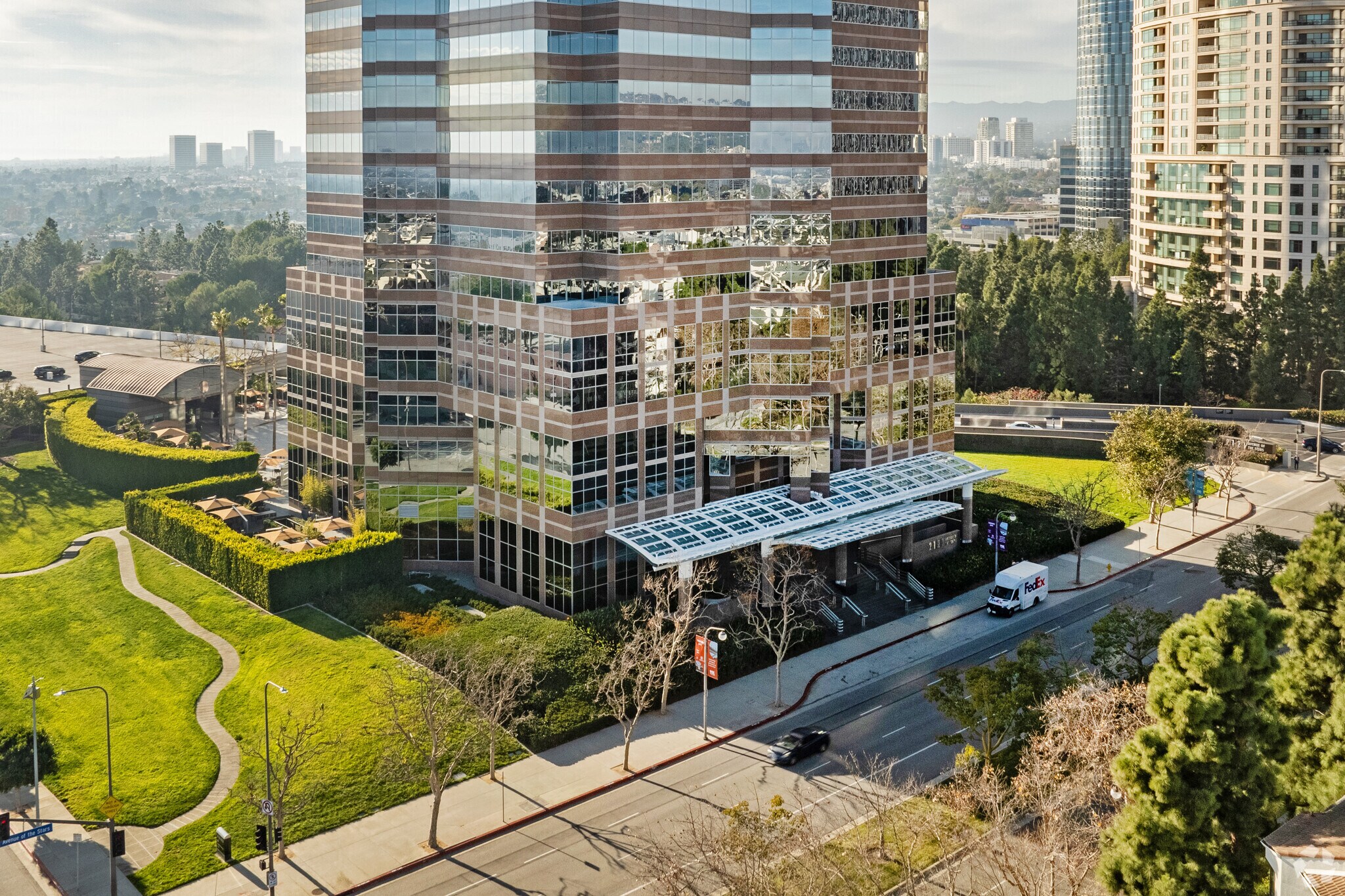 2121 Avenue of the Stars, Century City, CA à louer Photo principale– Image 1 sur 11