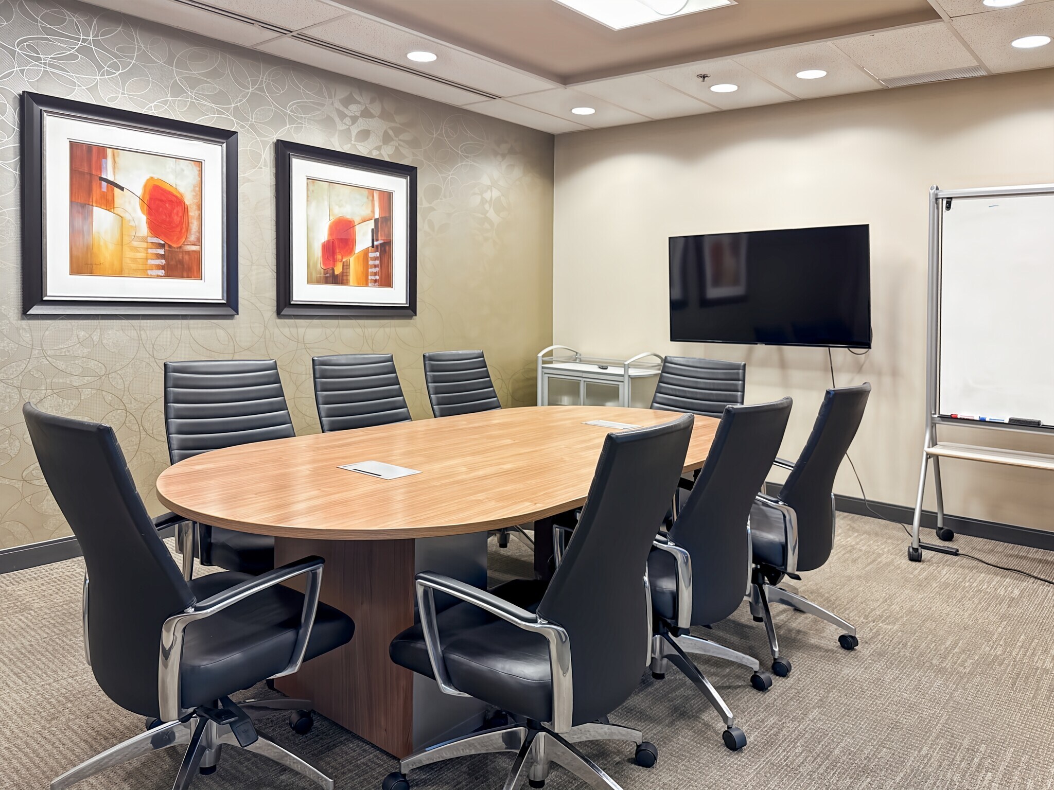 4720 Kingsway, Burnaby, BC à louer Photo de l’immeuble– Image 1 sur 4