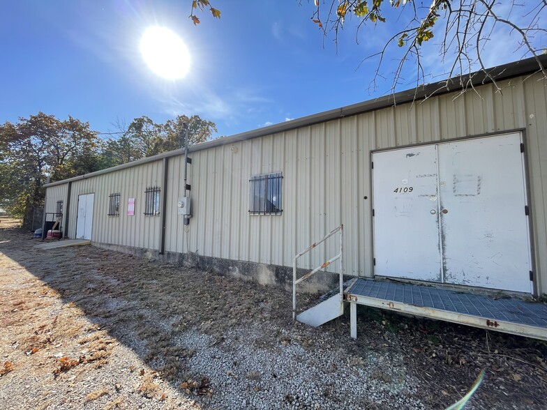 4109 N Parkdale Ln, Denison, TX à louer - Photo de l’immeuble – Image 2 sur 12