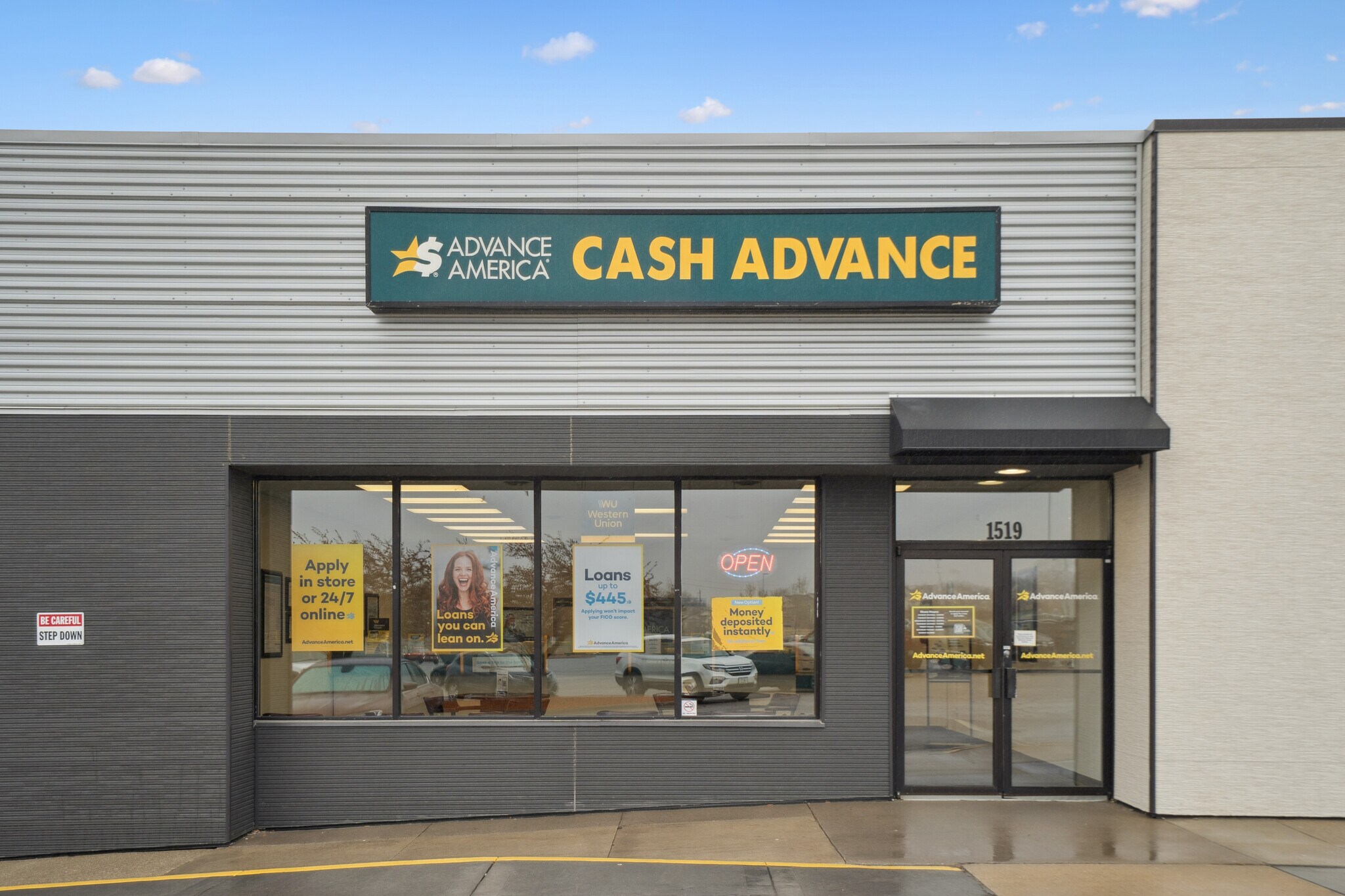 1505-1527 E San Marnan Dr, Waterloo, IA à louer Photo de l’immeuble– Image 1 sur 23