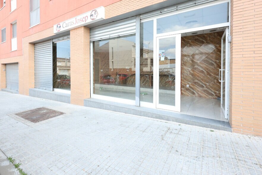 Local commercial dans Banyeres del Penedès, Tarragona à louer - Photo de l’immeuble – Image 1 sur 4