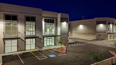 10710-10890 South Rainbow Blvd, Las Vegas, NV à louer Photo de l’immeuble– Image 1 sur 3