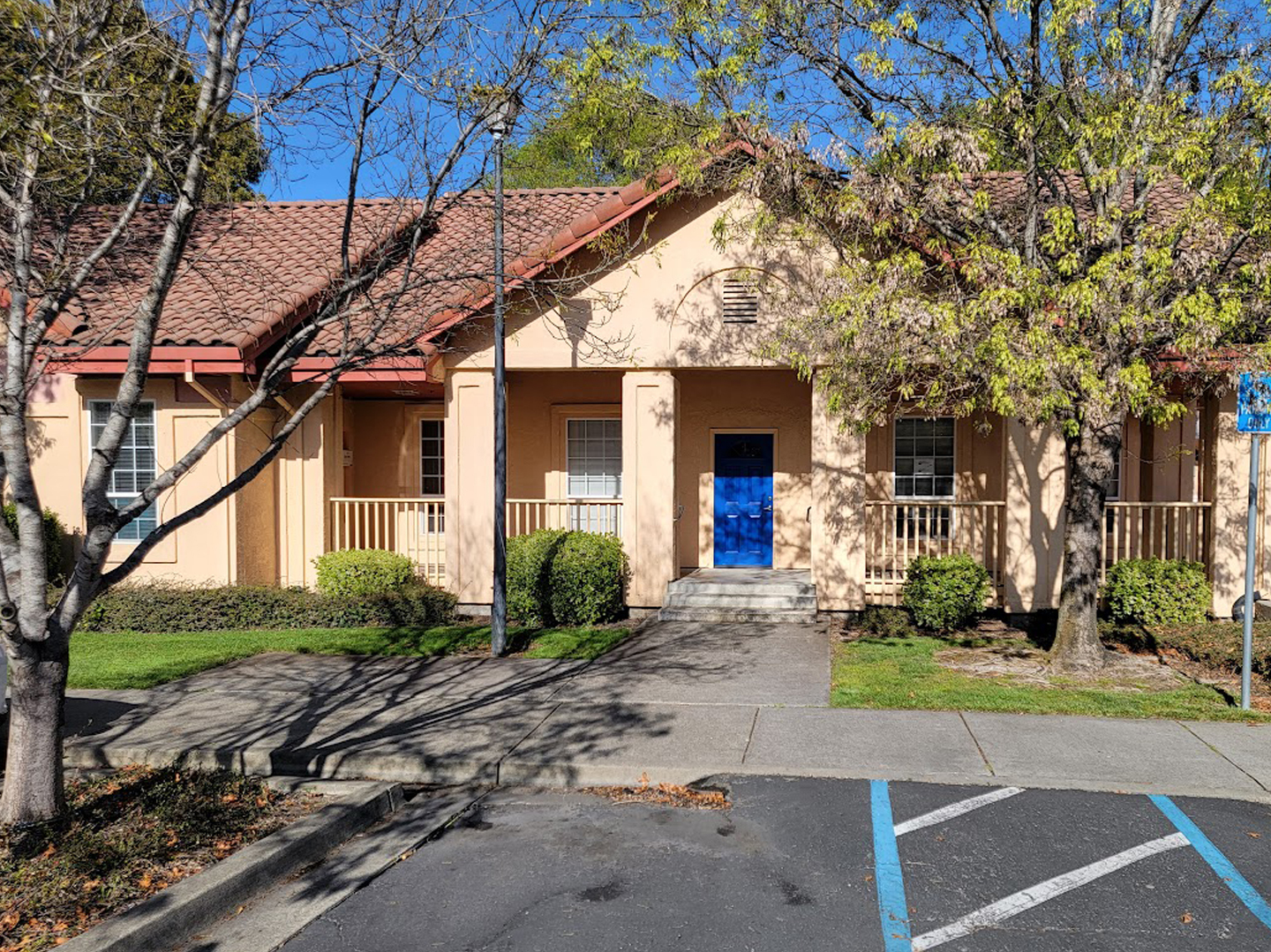 1550 Professional Dr, Petaluma, CA à louer Photo de l’immeuble– Image 1 sur 3