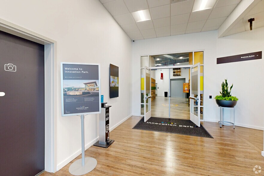 1930 Innovation Way, Libertyville, IL à louer - Numérisation 3D Matterport – Image 2 sur 49