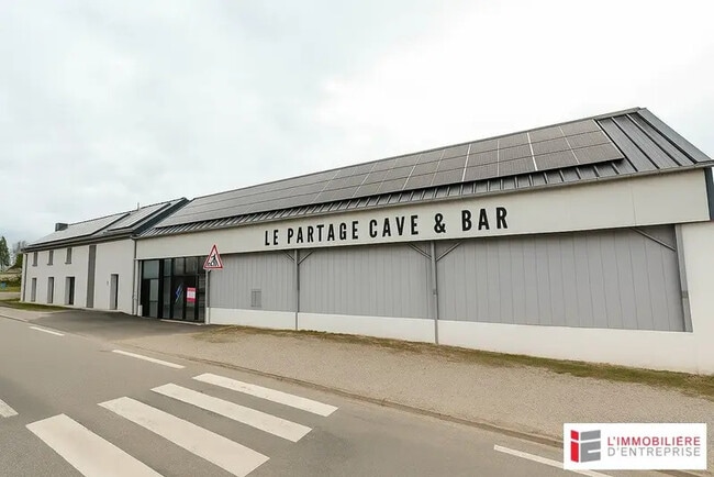Plus de détails pour Local commercial à louer