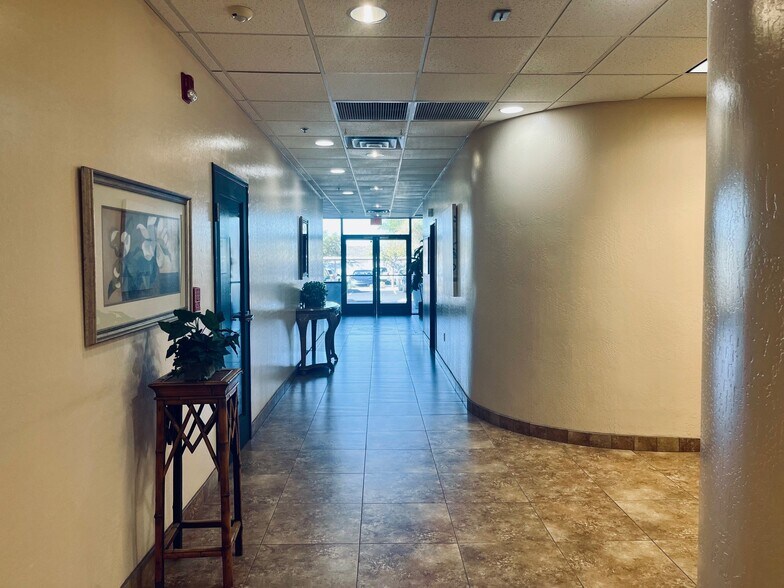 6239 E Brown Rd, Mesa, AZ à louer - Photo intérieure – Image 3 sur 8