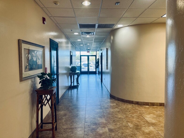 6239 E Brown Rd, Mesa, AZ à louer - Photo intérieure – Image 3 sur 9