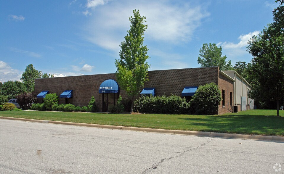 100 Fortune Dr, West Carrollton, OH à louer - Photo de l’immeuble – Image 2 sur 2