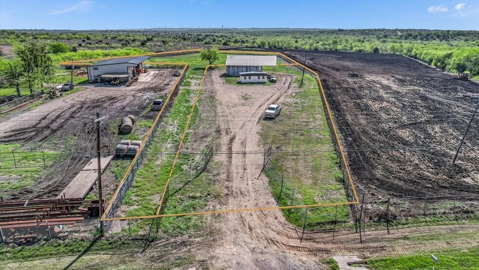 8223 S Highway 183, Austin, TX à louer - Photo de l’immeuble – Image 2 sur 6