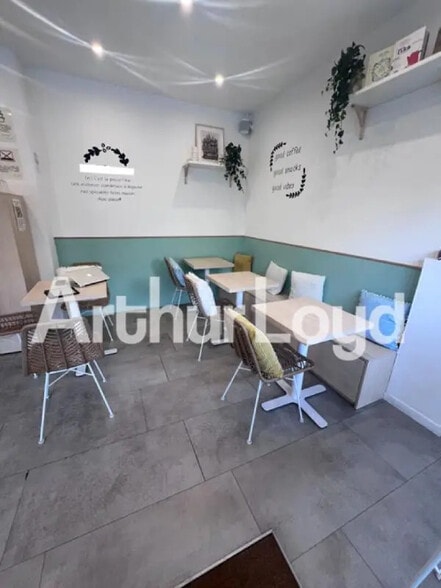 Local commercial dans Caen à louer - Photo intérieure – Image 1 sur 2