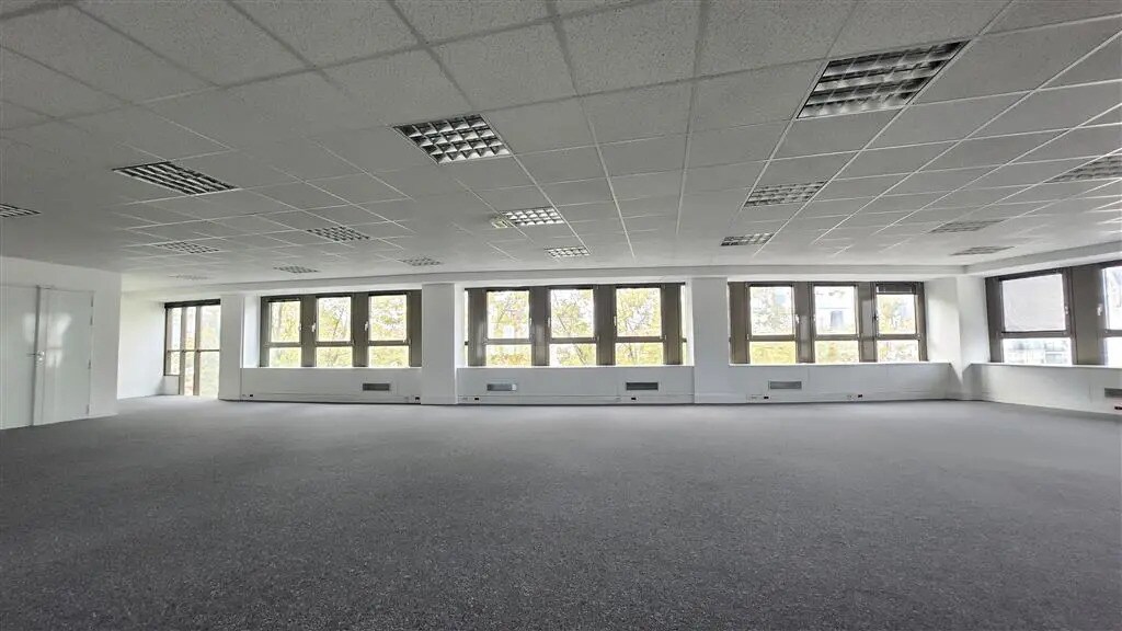 Bureau dans La Garenne-Colombes à louer Photo de l’immeuble– Image 1 sur 9