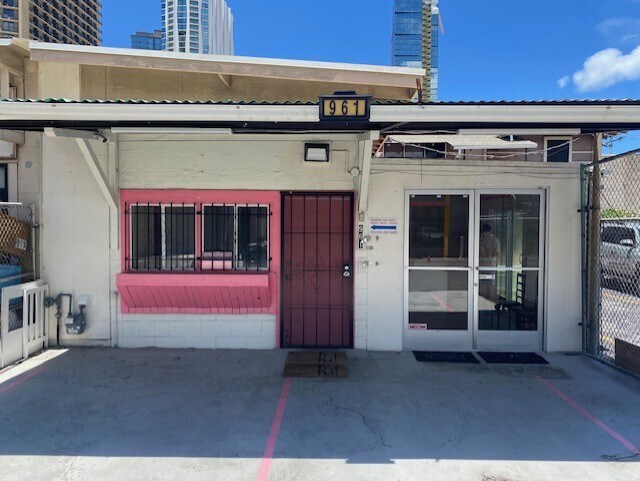 961 Kawaiahao St, Honolulu, HI à louer - Photo de l’immeuble – Image 1 sur 5