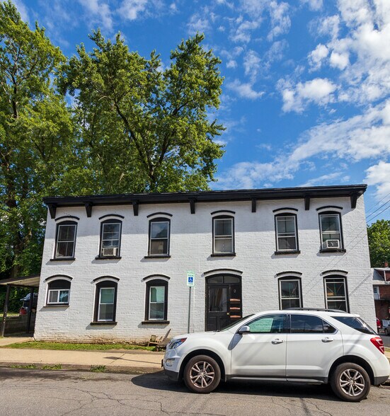 2-8 Walnut St, Kingston, NY à vendre - Photo principale – Image 1 sur 1