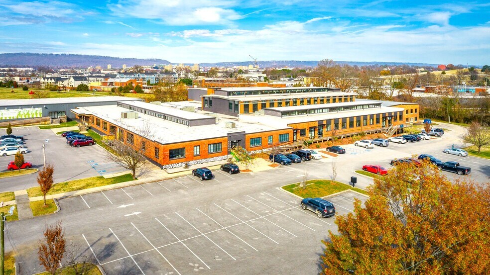 1601 S Holtzclaw Ave, Chattanooga, TN à vendre - Photo de l’immeuble – Image 1 sur 19