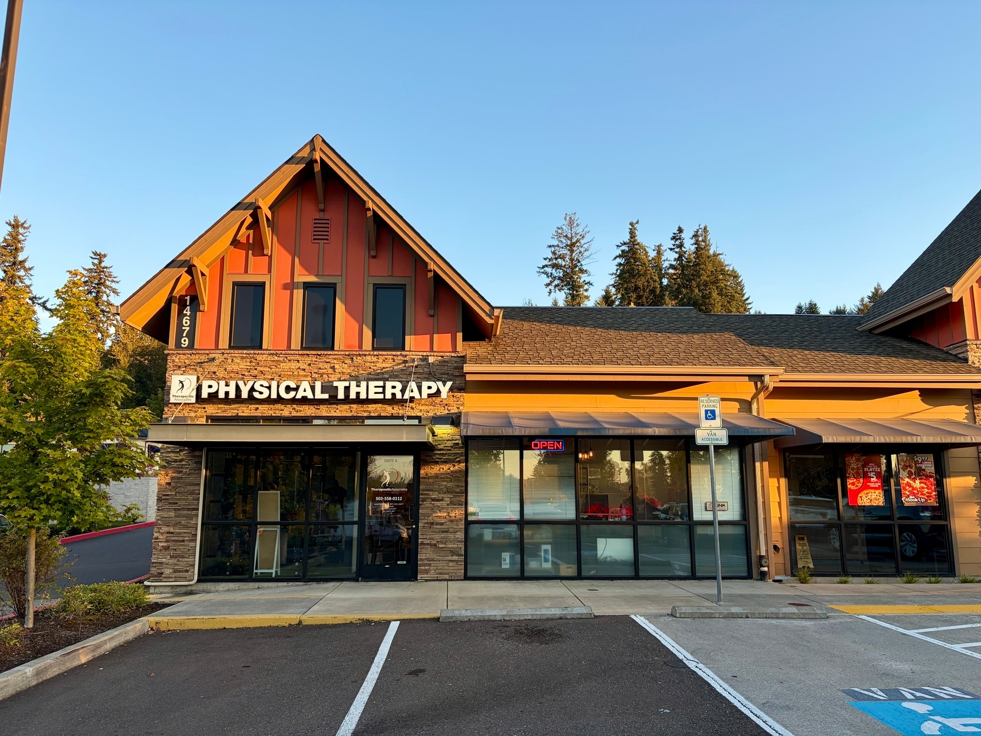 14679 SE Sunnyside Rd, Clackamas, OR à louer Photo intérieure– Image 1 sur 4