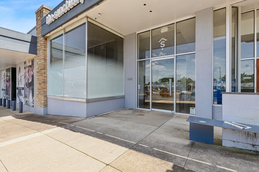 3409-3437 W 7th St, Fort Worth, TX à louer - Photo de l’immeuble – Image 2 sur 22