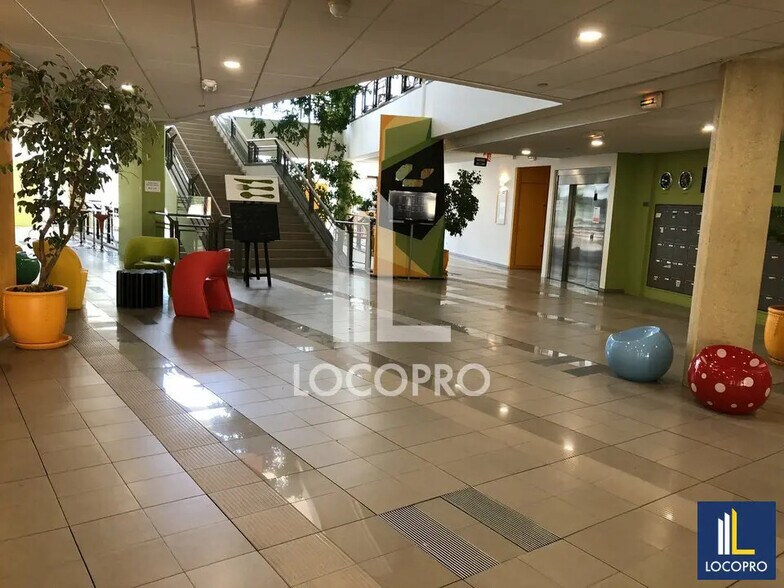 Bureau dans SOPHIA ANTIPOLIS à louer - Photo de l’immeuble – Image 3 sur 9