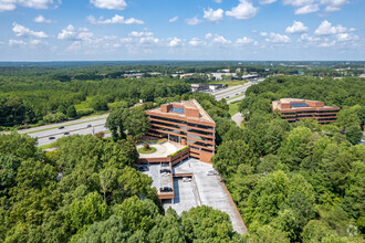 3091 Governors Lake Dr, Peachtree Corners, GA - VUE AÉRIENNE  vue de carte - Image1