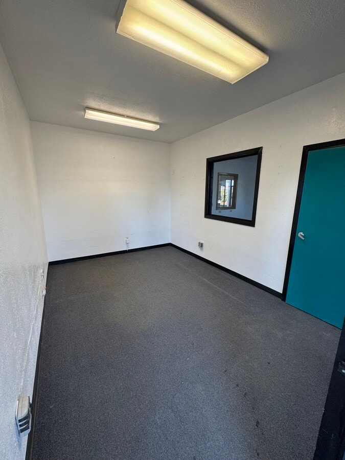 1110 Industrial Ave, Petaluma, CA 94952 - Lot 25 & 26 - - Photo intérieure - Image 2 of 10