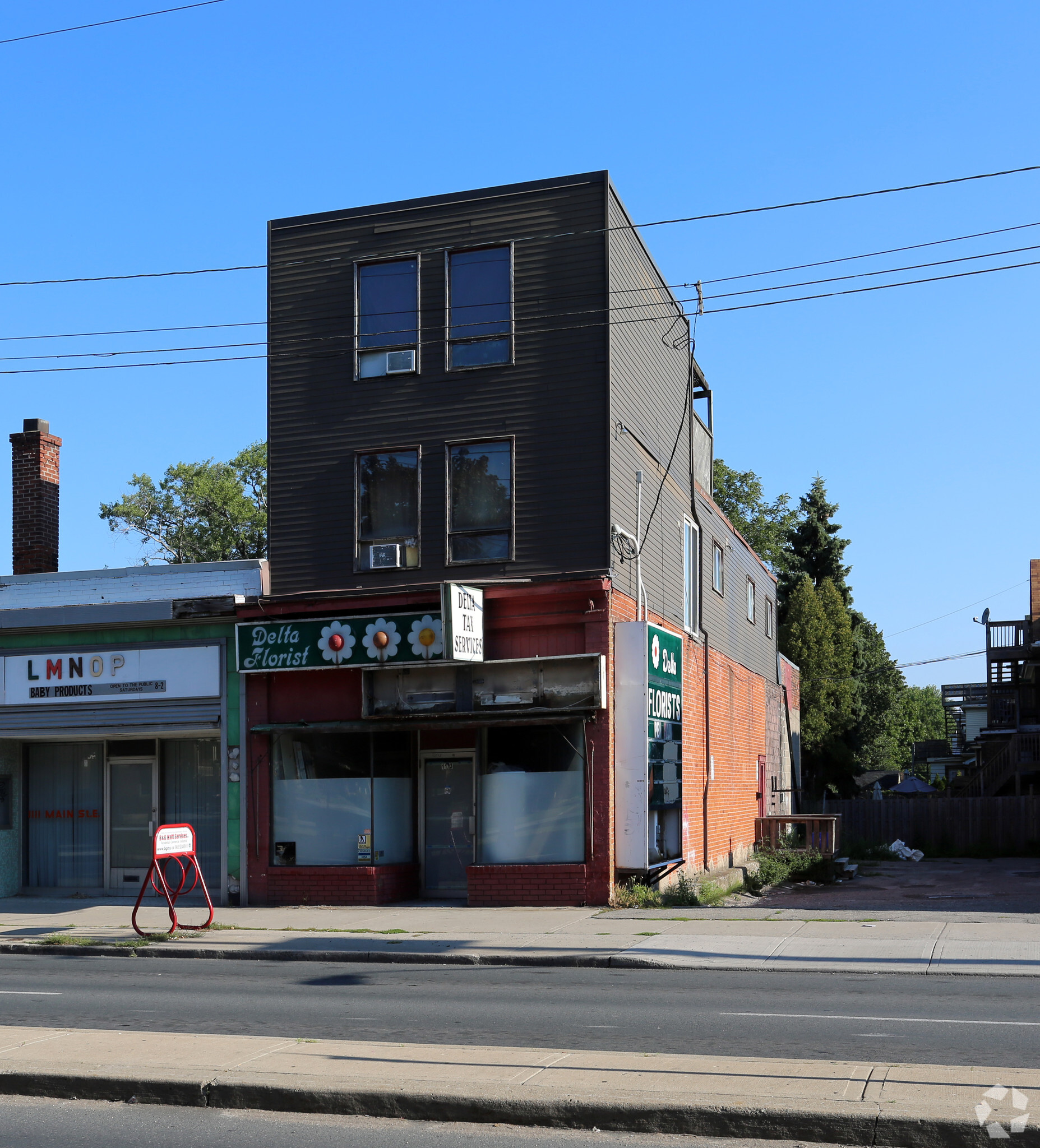 1115 Main St E, Hamilton, ON à louer Photo de l’immeuble– Image 1 sur 6