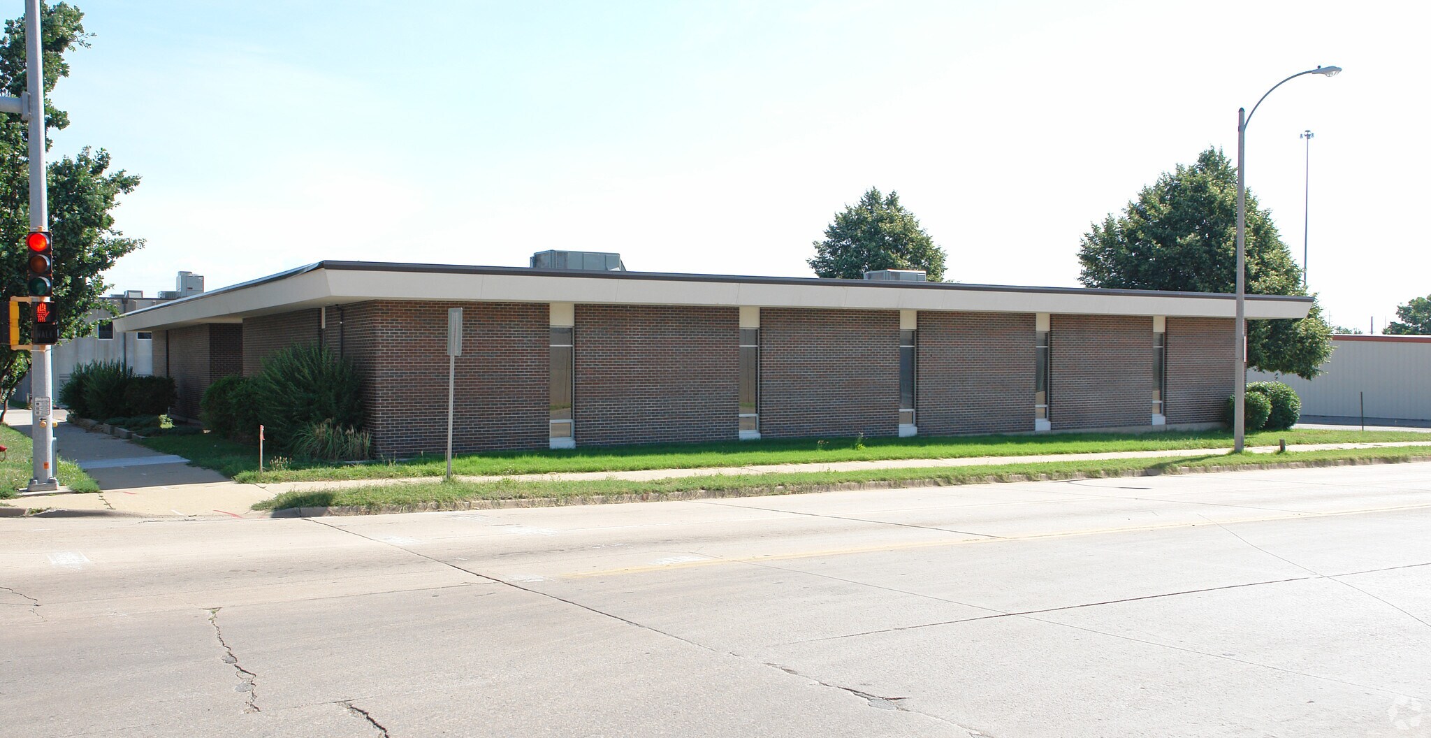 234 S Kansas Ave, Topeka, KS à vendre Photo principale– Image 1 sur 11