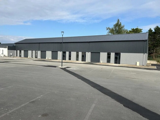 Plus de détails pour Local d’activités à vendre