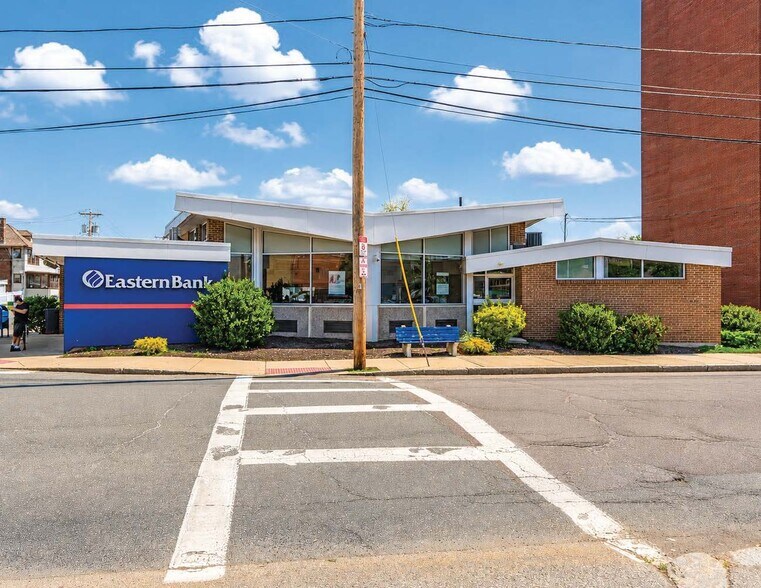 34 Chapman St, Quincy, MA à vendre - Photo de l’immeuble – Image 1 sur 6