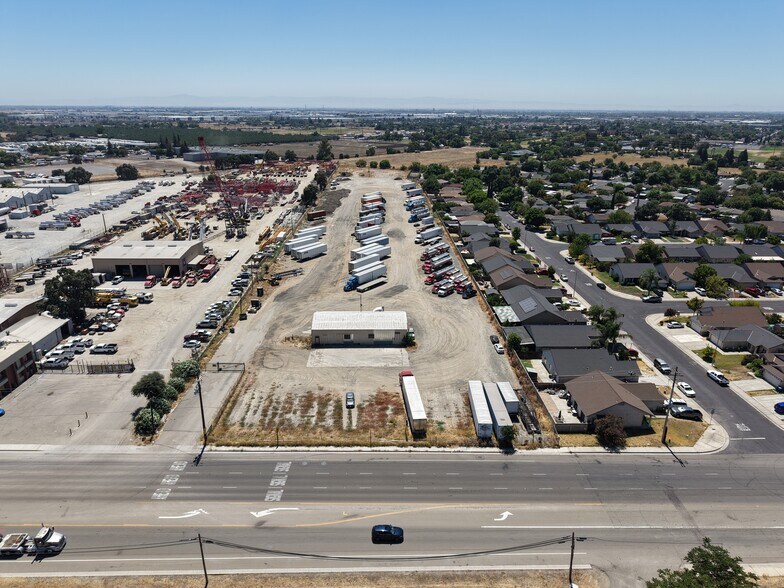 2327 S Mariposa Rd, Stockton, CA à louer - Photo de l’immeuble – Image 3 sur 4
