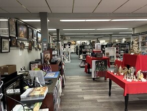 11805 E 1st Ave, Spokane Valley, WA à louer Photo intérieure– Image 2 sur 2