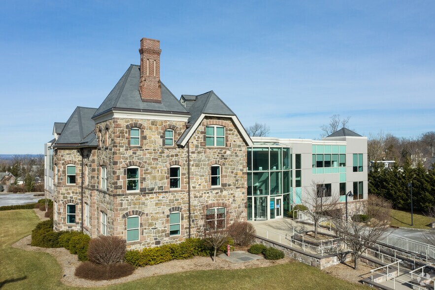 535 Springfield Ave, Summit, NJ à louer - Photo de l’immeuble – Image 3 sur 6