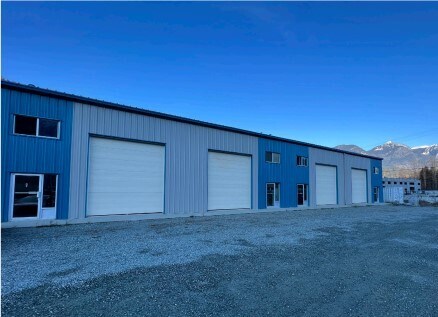 7341 Industrial Way, Pemberton, BC à louer - Photo de l’immeuble – Image 2 sur 9