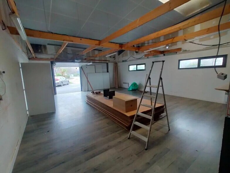 Local commercial dans Vannes à louer - Photo de l’immeuble – Image 3 sur 4