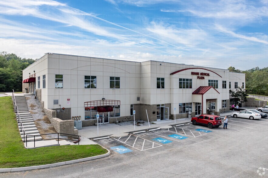 2497 S Roane St, Harriman, TN à louer - Photo de l’immeuble – Image 3 sur 19