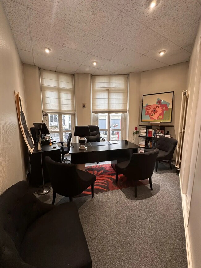 Plus de détails pour Bureau à louer