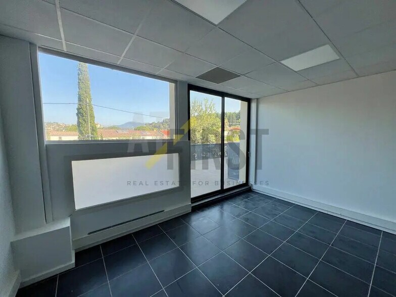 Bureau dans BIOT à louer - Photo de l’immeuble – Image 2 sur 7