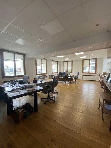Bureau dans Le Havre à vendre - Photo de l’immeuble – Image 2 sur 5