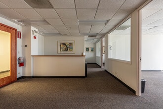 800 Enterprise Dr, Oak Brook, IL à louer Photo intérieure– Image 2 sur 6