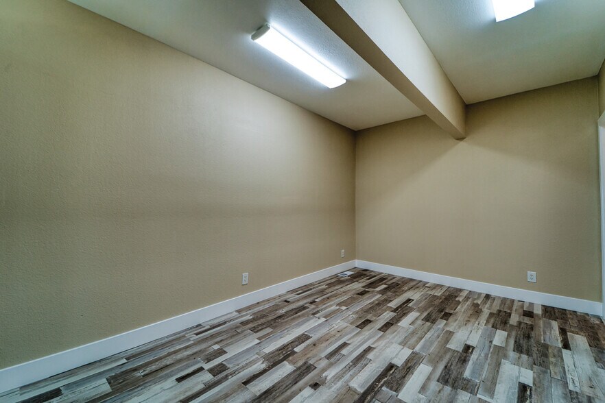 415 Alturas St, Yuba City, CA à vendre - Photo de l’immeuble – Image 2 sur 18
