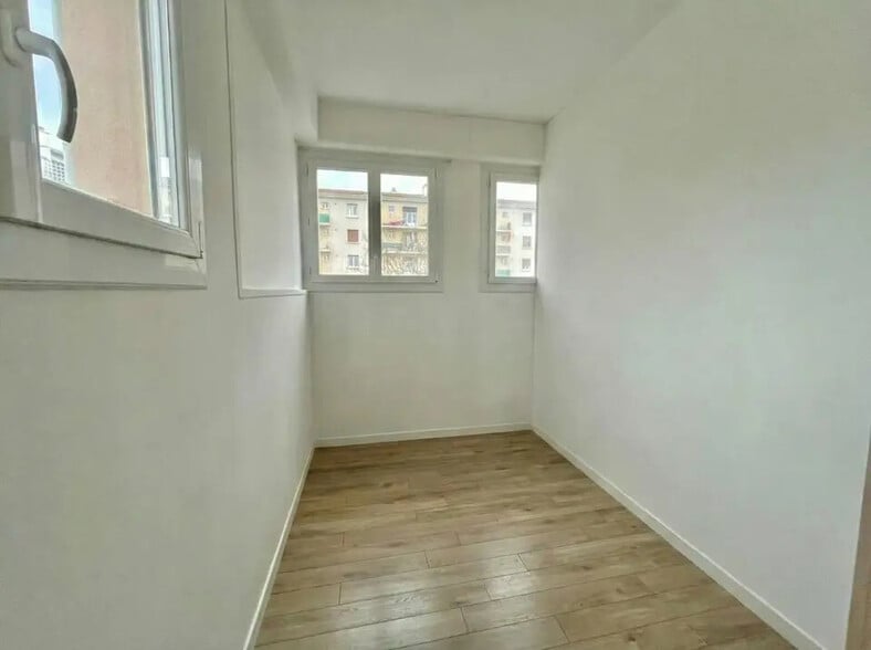 Bureau dans Draguignan à louer - Photo intérieure – Image 3 sur 6