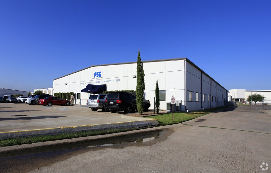5115 Steadmont Dr, Houston, TX à louer - Photo de l’immeuble – Image 2 sur 5