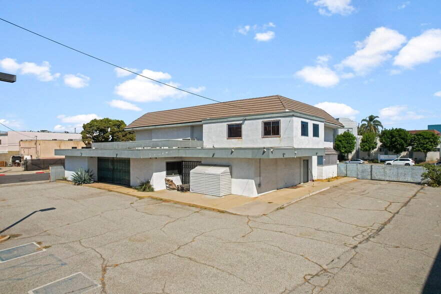 2350 W Valley Blvd, Alhambra, CA à louer - Photo de l’immeuble – Image 3 sur 26