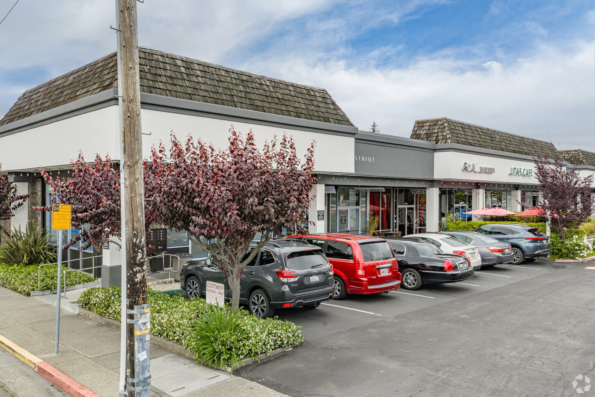 1915-2075 Mendocino Ave, Santa Rosa, CA à louer Photo principale– Image 1 sur 3