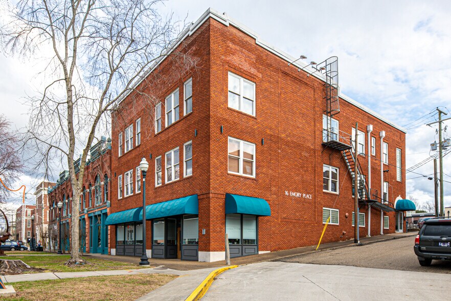 16 Emory Pl, Knoxville, TN à vendre - Photo de l’immeuble – Image 3 sur 19