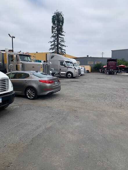 5140 Chakemco St, South Gate, CA à vendre - Photo de l’immeuble – Image 2 sur 3